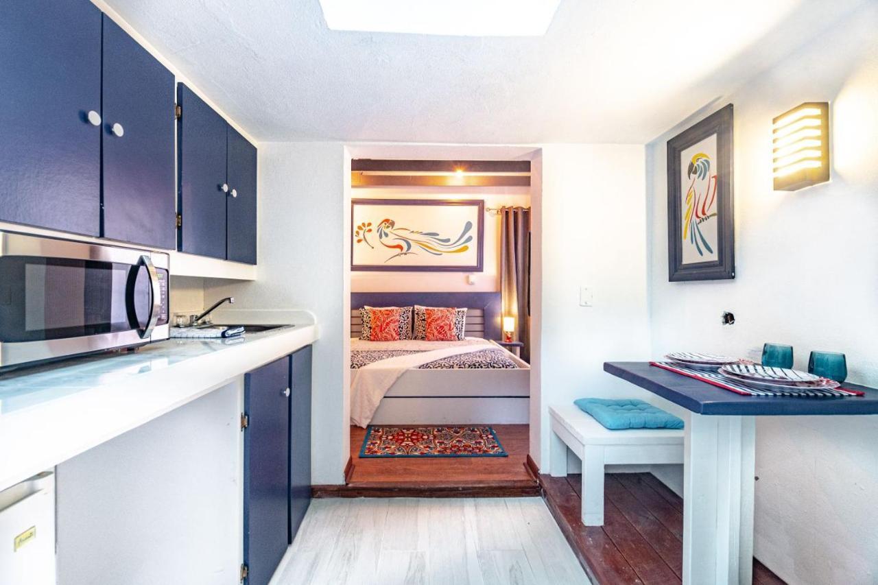 Viking Hill Oceanfront Hostel & Resort Nassau Bagian luar foto