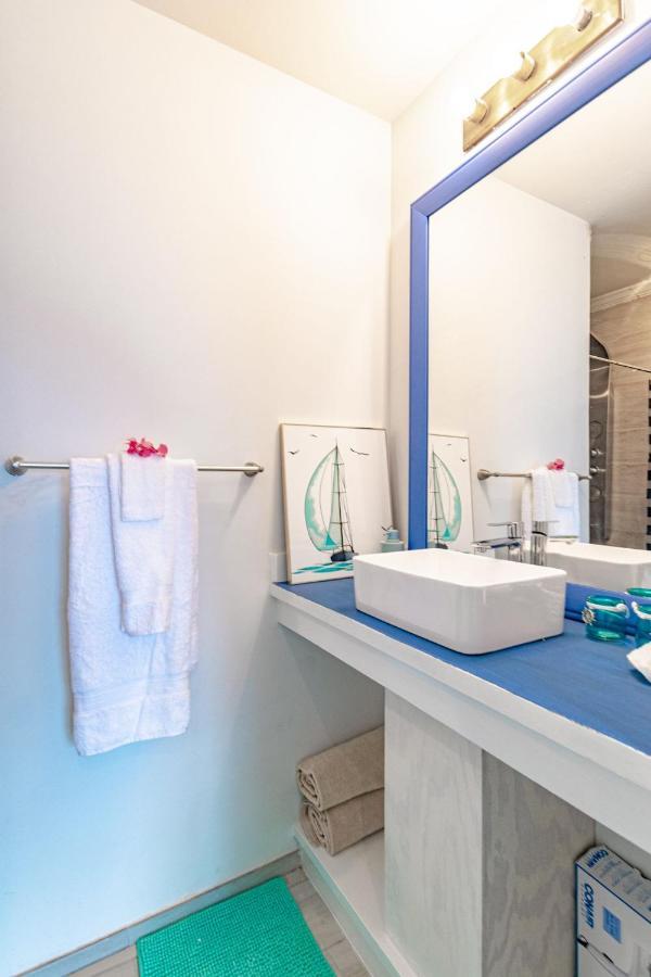 Viking Hill Oceanfront Hostel & Resort Nassau Bagian luar foto